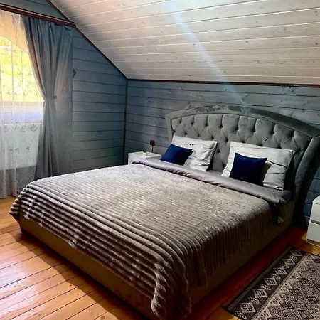 Emili House Апартаменты *